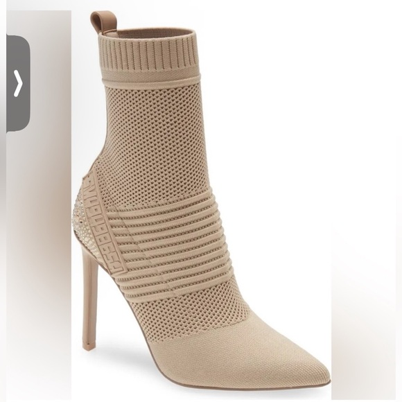 Steve Madden Shoes - Worn once. Maxwelle Pointed Toe Knit Boot STEVE MADDEN Women's Size 8